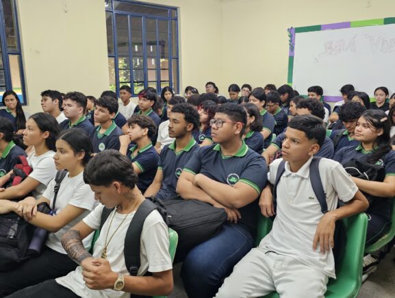 Semig nas Escolas leva conhecimento sobre energia, mineração e gás a estudantes da zona c…